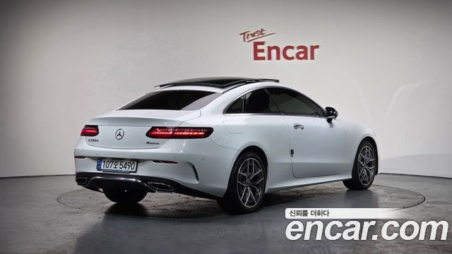 Mercedes-Benz E-Class E300d 4MATIC Coupe