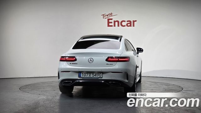 Mercedes-Benz E-Class E300d 4MATIC Coupe