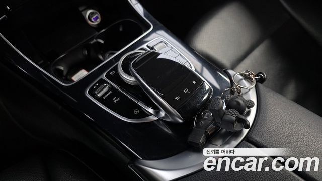 Mercedes-Benz C-Class C200
