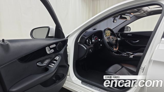 Mercedes-Benz C-Class C200