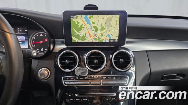 Mercedes-Benz C-Class C200