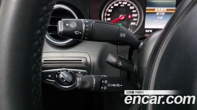 Mercedes-Benz C-Class C200