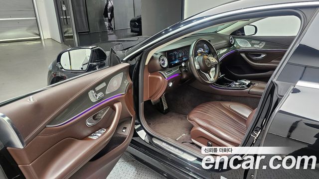 Mercedes-Benz CLS-Class CLS300d AMG Line