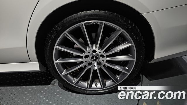 Mercedes-Benz E-Class E350 4MATIC AMG Line