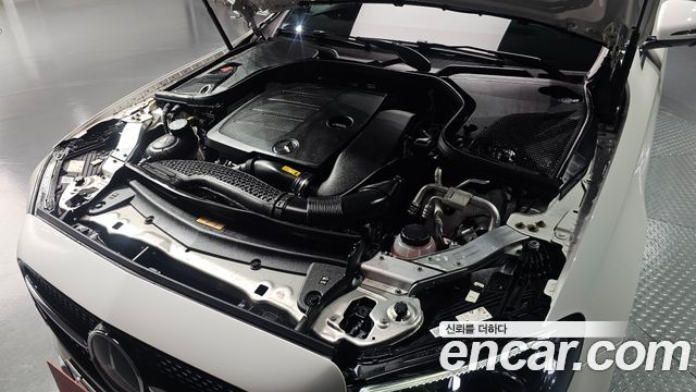 Mercedes-Benz E-Class E350 4MATIC AMG Line