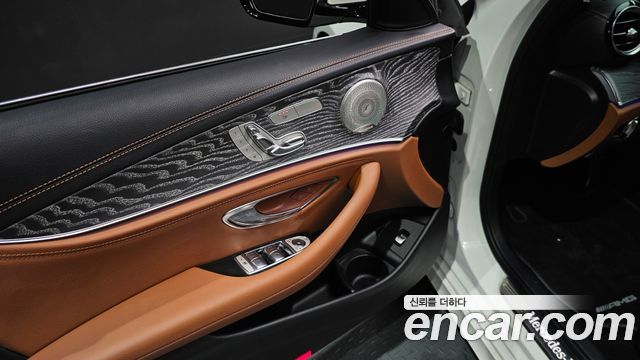 Mercedes-Benz E-Class E350 4MATIC AMG Line