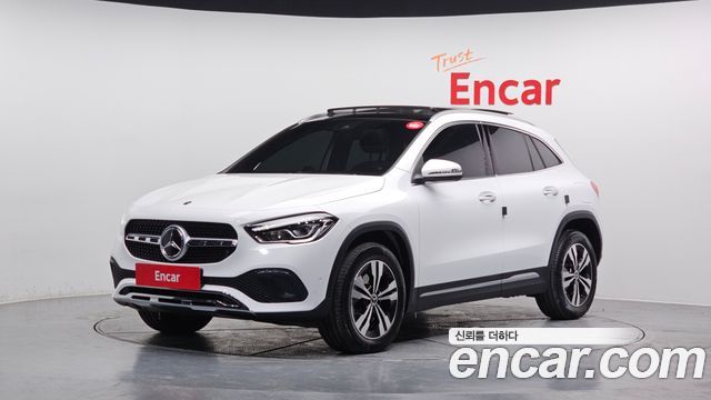 Mercedes-Benz GLA-Class GLA220