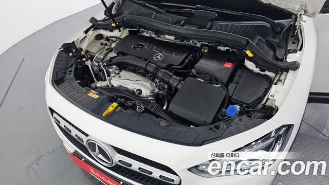 Mercedes-Benz GLA-Class GLA220