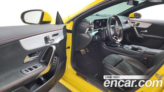 Mercedes-Benz CLA-Class CLA250 4MATIC