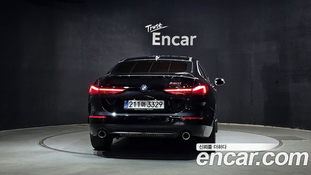 BMW 2-Series 220i Advantage