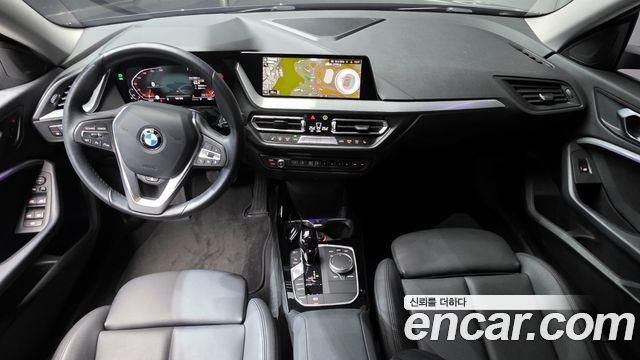 BMW 2-Series 220i Advantage