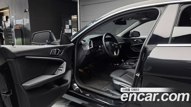 BMW 2-Series 220i Advantage
