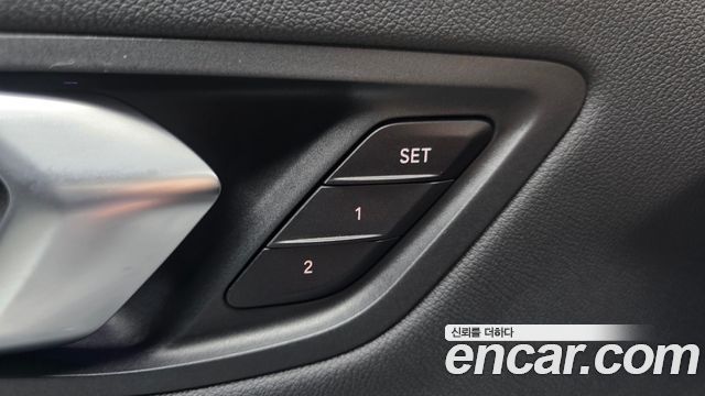 BMW 2-Series 220i Advantage