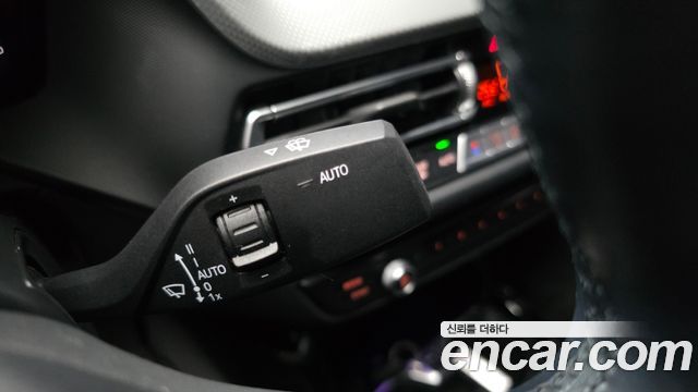 BMW 2-Series 220i Advantage