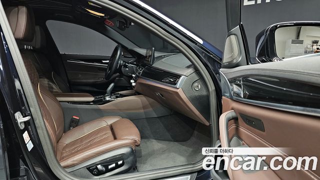 BMW 5-Series 530e M Sport