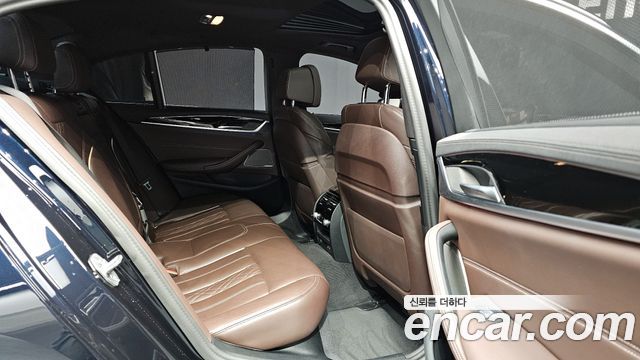 BMW 5-Series 530e M Sport
