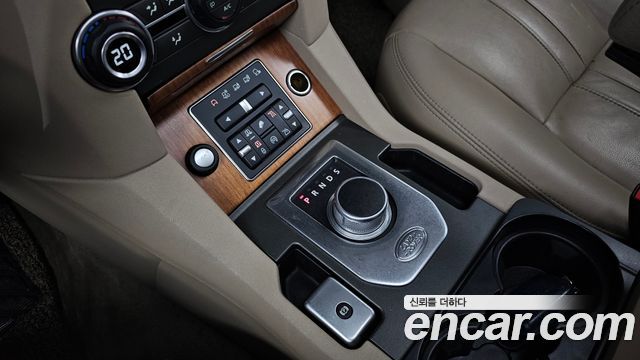 Land Rover Discovery 3.0 SDV6 SE