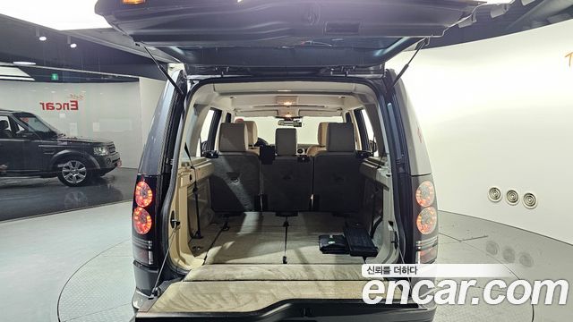 Land Rover Discovery 3.0 SDV6 SE