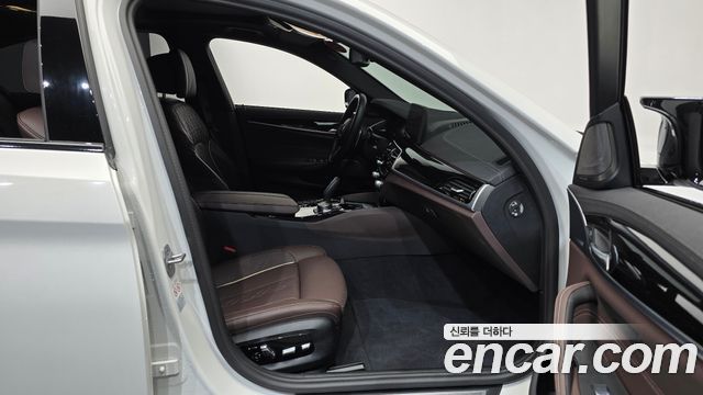 BMW 5-Series 530i M Sport Package