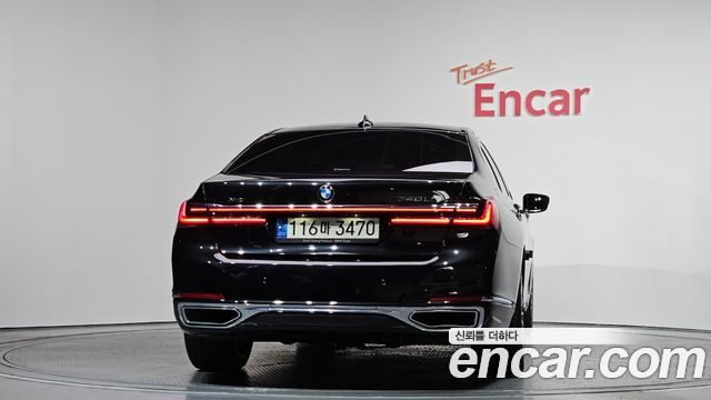 BMW 7-Series 740Li xDrive Design Pure Excellence