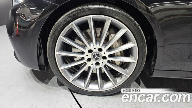 Mercedes-Benz E-Class E350 4MATIC AMG Line