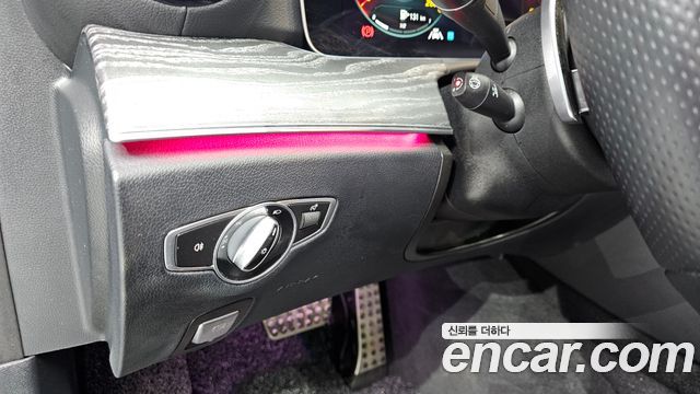 Mercedes-Benz E-Class E350 4MATIC AMG Line