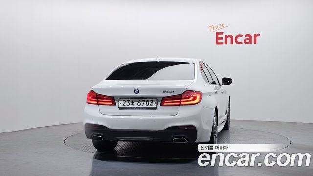 BMW 5-Series 530i M Sport Package Plus