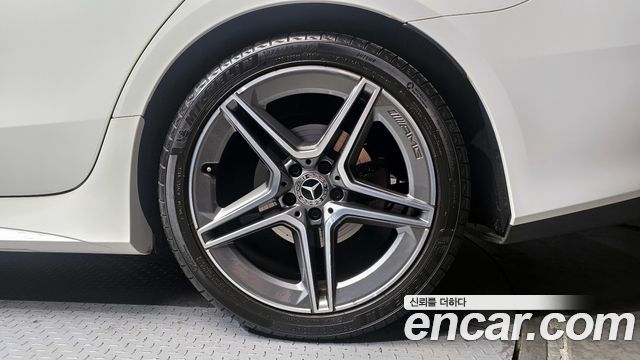 Mercedes-Benz CLS-Class CLS300d AMG Line