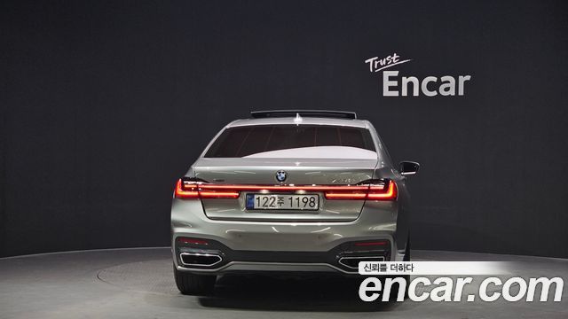 BMW 7-Series 740Li xDrive M Sport Package
