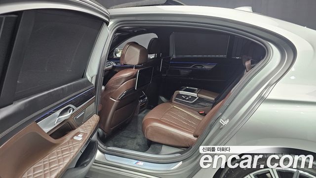 BMW 7-Series 740Li xDrive M Sport Package