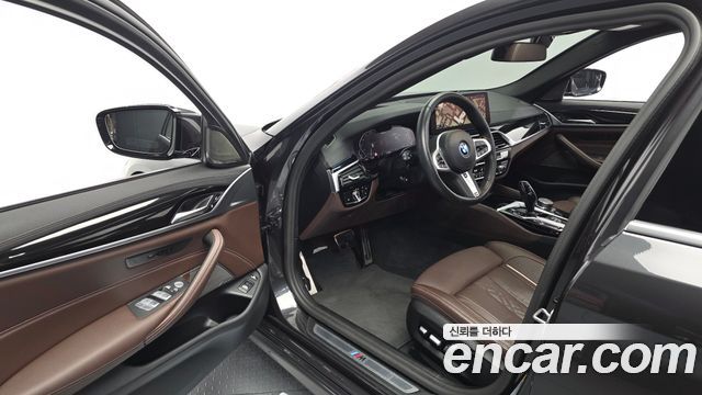 BMW 5-Series 530e M Sport