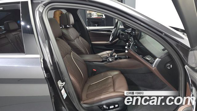 BMW 5-Series 530e M Sport