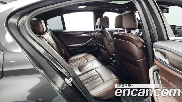 BMW 5-Series 530i M Sport Package