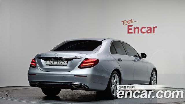 Mercedes-Benz E-Class E200 Avantgarde
