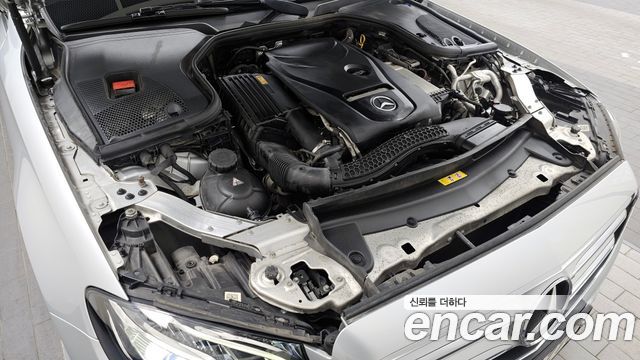 Mercedes-Benz E-Class E200 Avantgarde