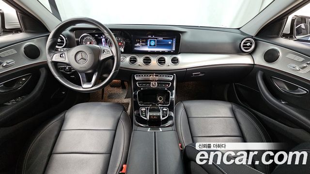 Mercedes-Benz E-Class E200 Avantgarde