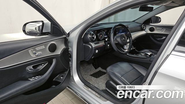 Mercedes-Benz E-Class E200 Avantgarde