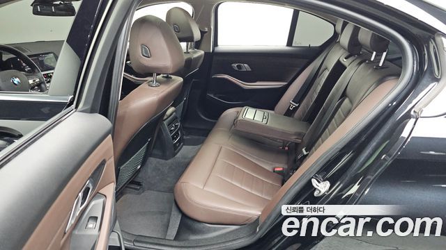 BMW 3-Series 320d Luxury