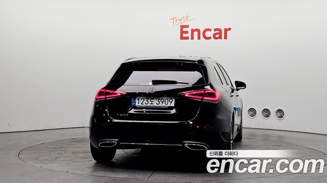 Mercedes-Benz A-Class A220 Hatchback