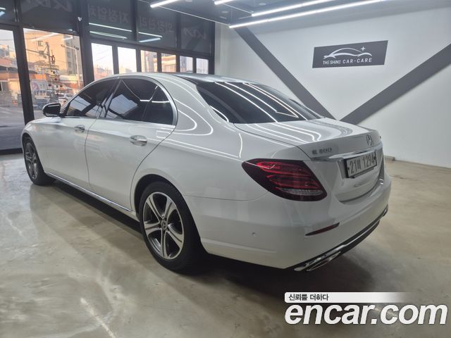 Mercedes-Benz E-Class E300 4MATIC AV Intelligent Drive