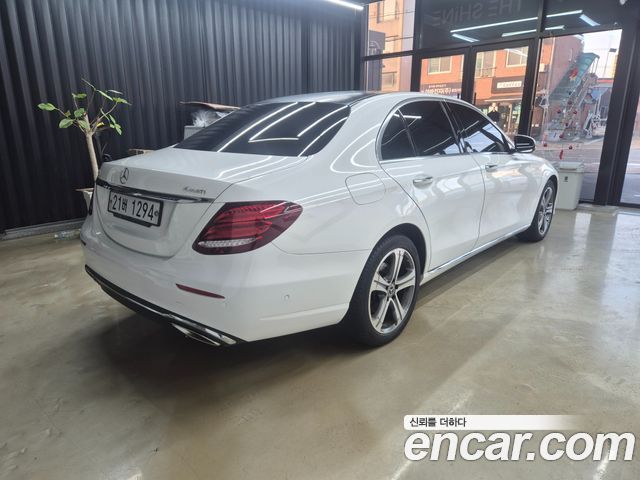 Mercedes-Benz E-Class E300 4MATIC AV Intelligent Drive
