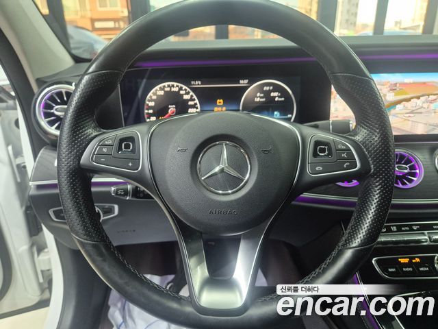 Mercedes-Benz E-Class E300 4MATIC AV Intelligent Drive
