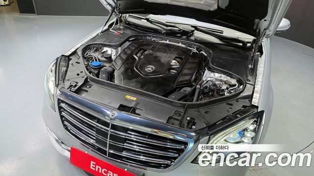 Mercedes-Benz S-Class S560L 4MATIC