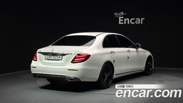 Mercedes-Benz E-Class E200 Avantgarde