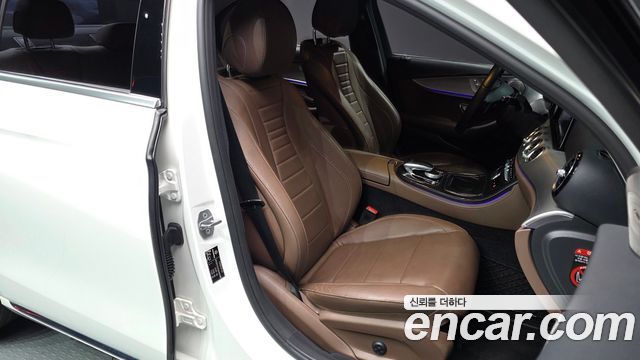 Mercedes-Benz E-Class E200 Avantgarde