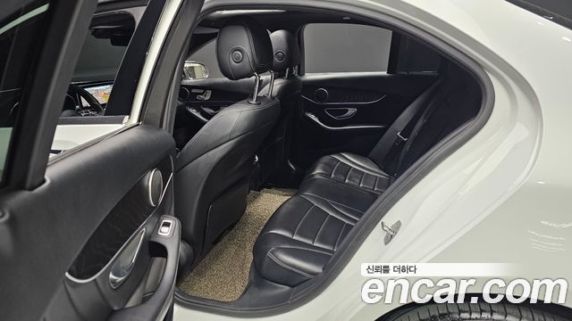 Mercedes-Benz C-Class C220 d 4MATIC AMG Line