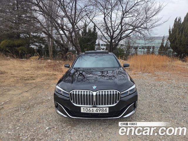 BMW 7-Series 740Li xDrive Design Pure Excellence