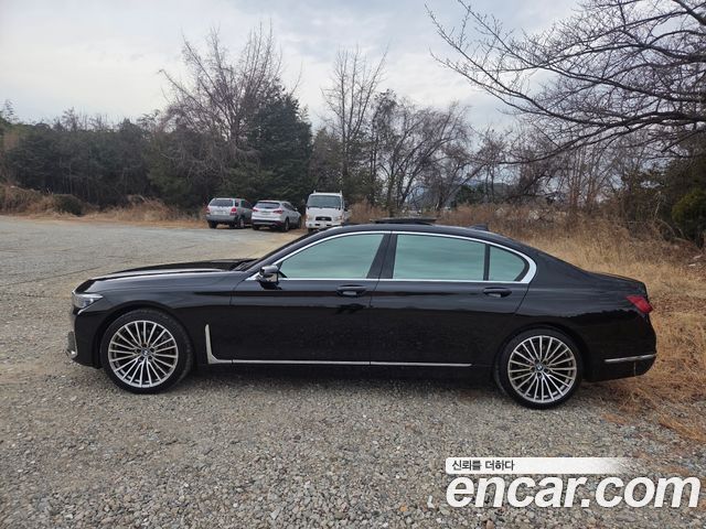 BMW 7-Series 740Li xDrive Design Pure Excellence