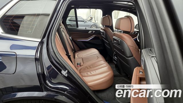 BMW X5 M50d First Edition