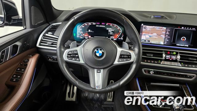 BMW X5 M50d First Edition